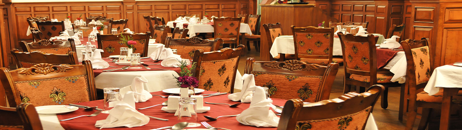 hotel with restaurant in ooty